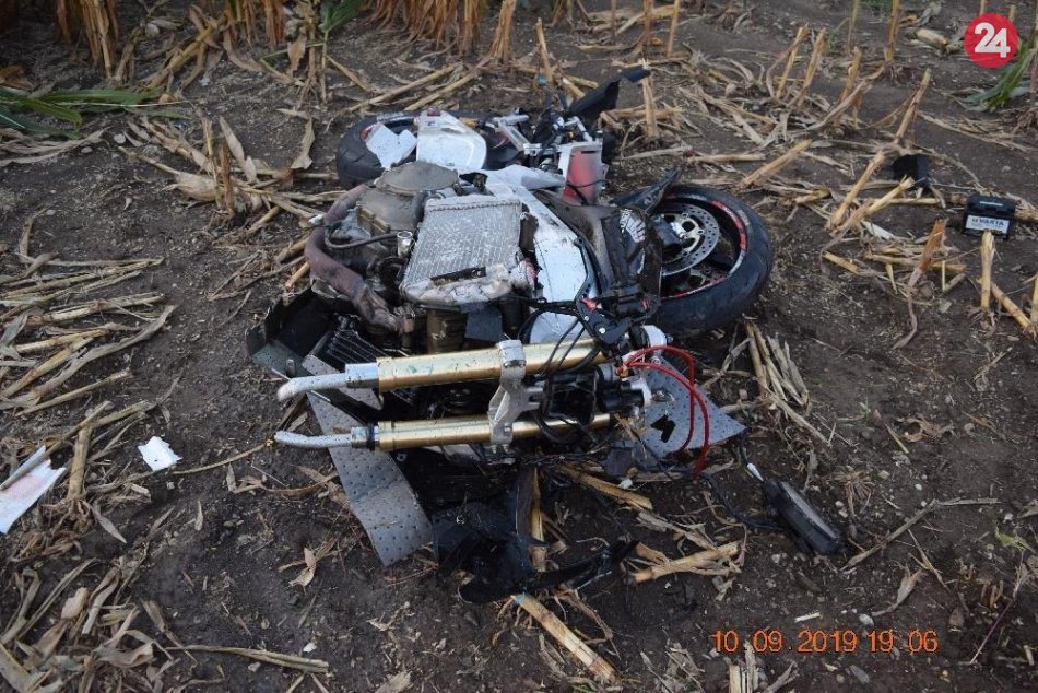 Ilustračný obrázok k článku Smrteľná nehoda v Revúckom okrese: Po zrážke s kamiónom zomrel mladý motocyklista, FOTO
