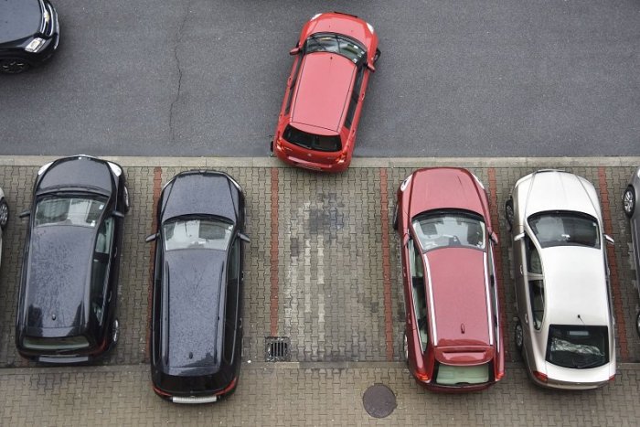 Ilustračný obrázok k článku Dobrá správa pre revúckych vodičov: TU opäť môžete parkovať